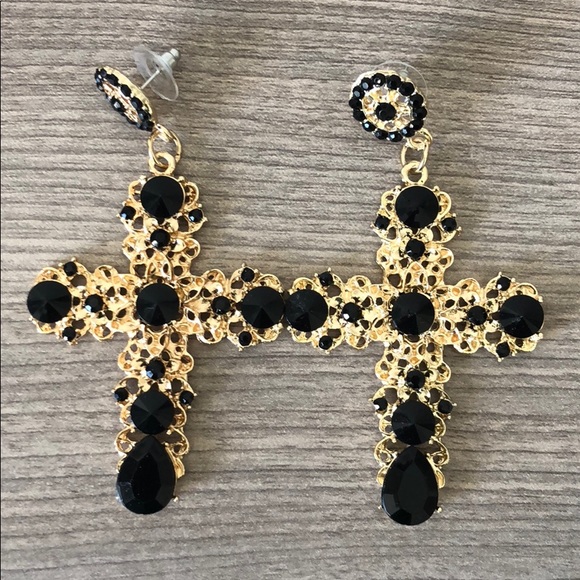 dolce gabbana cross earrings